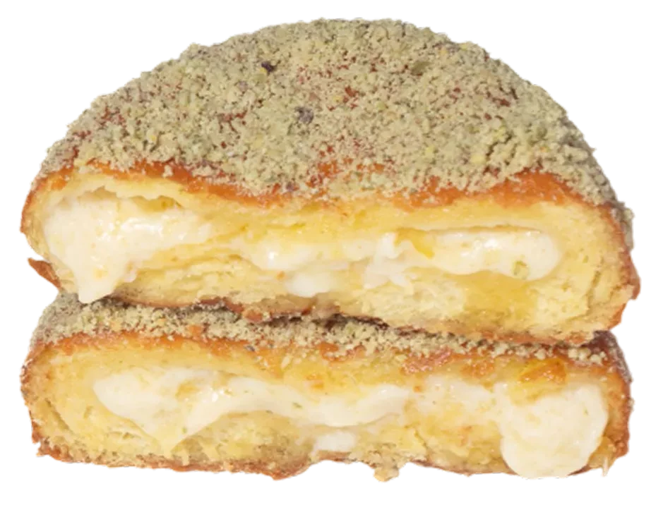 Сыр с мёдом в фисташковой посыпке