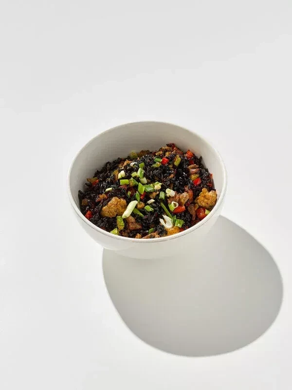 Черный рис с говядиной