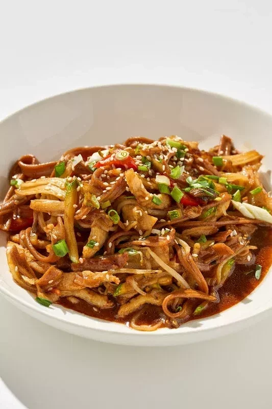 Лапша гречневая с курицей