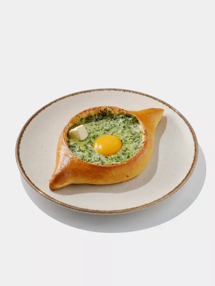 Хачапури по-аджарски со шпинатом