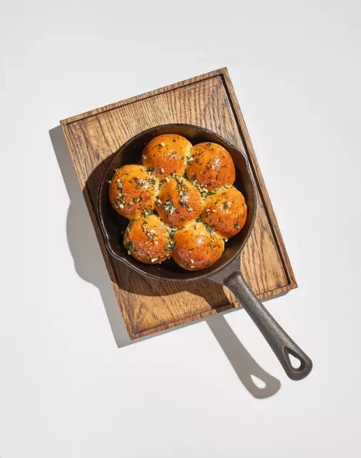 Воздушные пампушки с чесночным масло и укропом