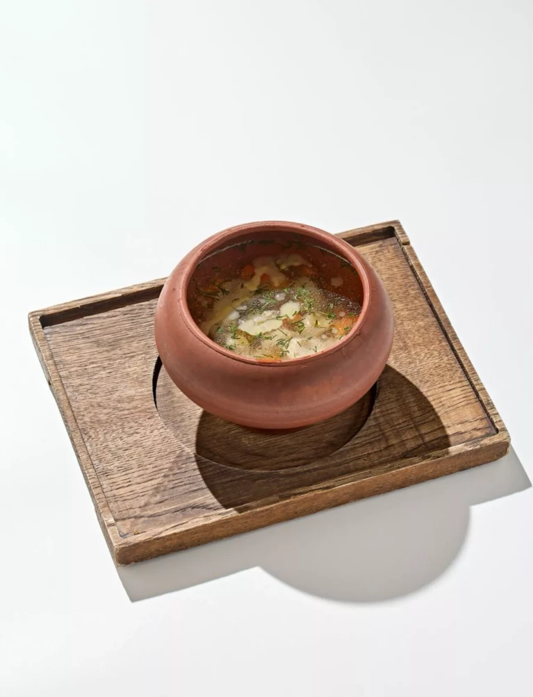 Куриный бульон с куриными пельменями