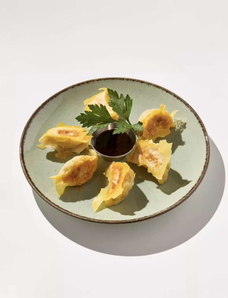 Жареные пельмени по-гуанчжоуски