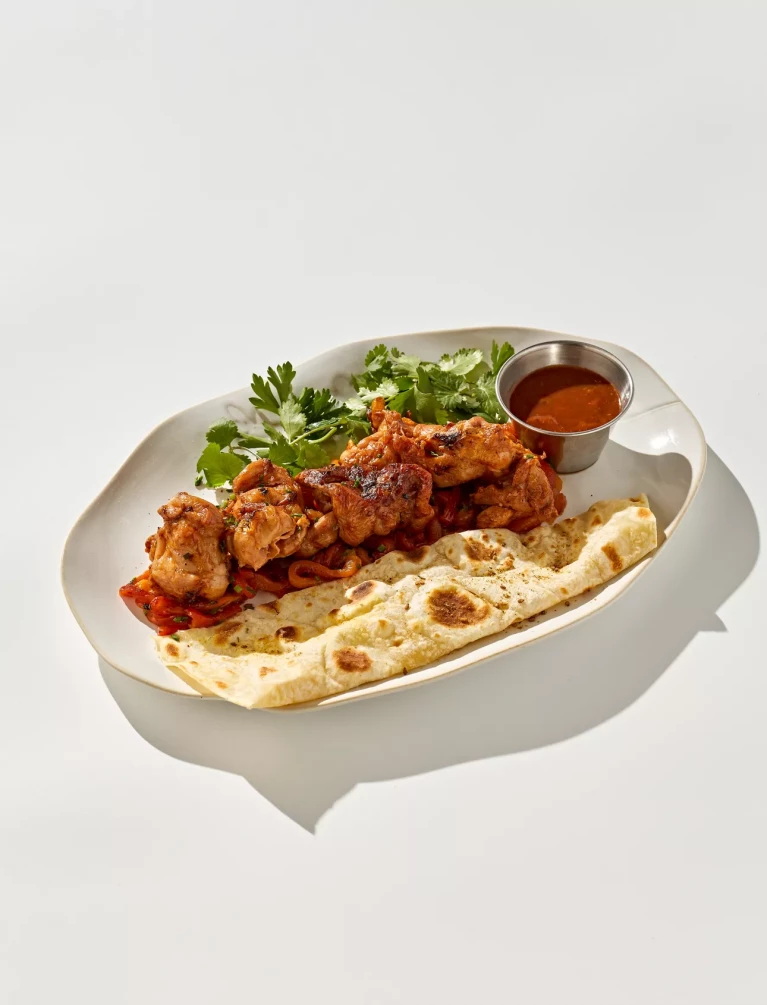 ШАШЛЫК ИЗ КУРИНОГО БЕДРА С ПЕЧЕНОЙ ПАПРИКОЙ