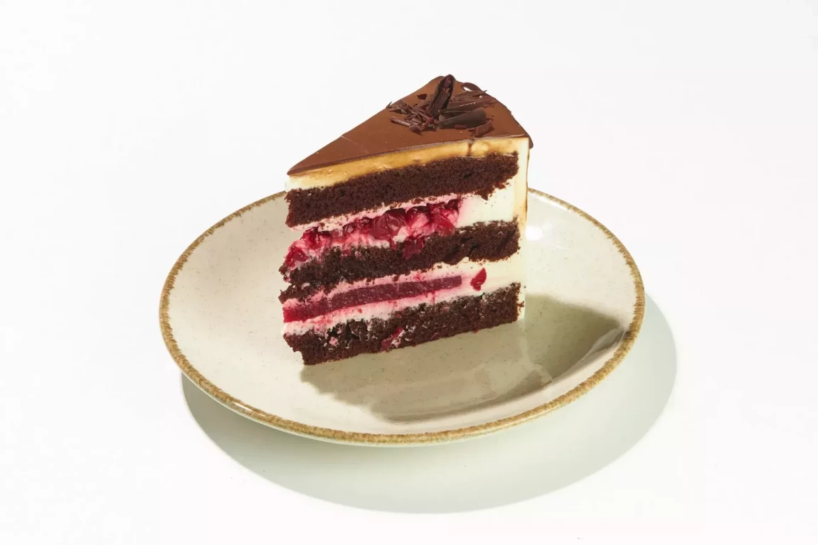 Торт «Шоколадно-вишневый»