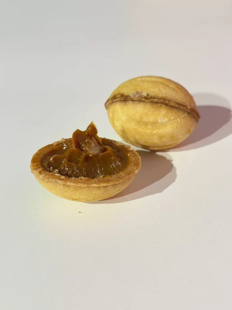 Орешек с вареной сгущенкой