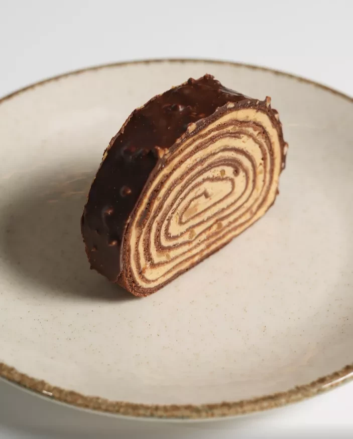 Блинный рулет "Сникерс"