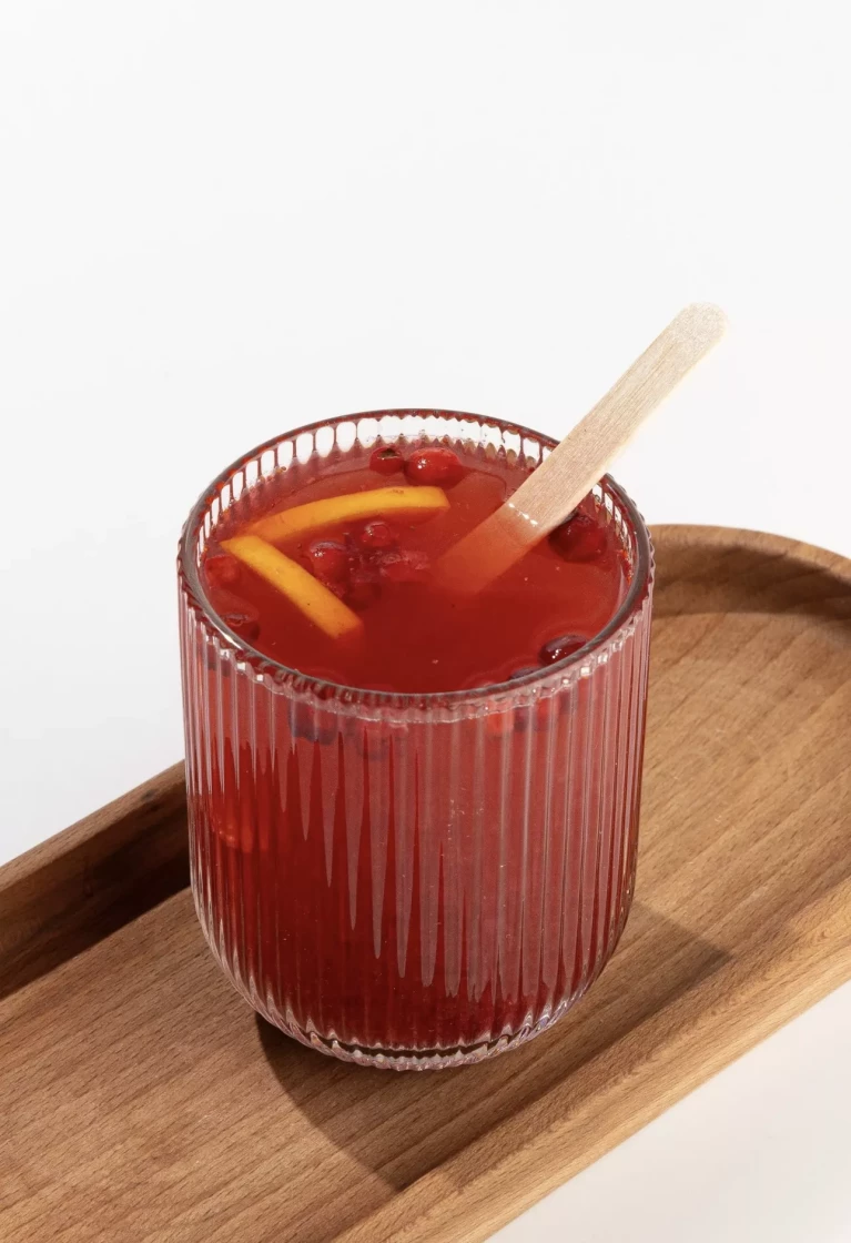 Брусничный с хвоей и розмарином