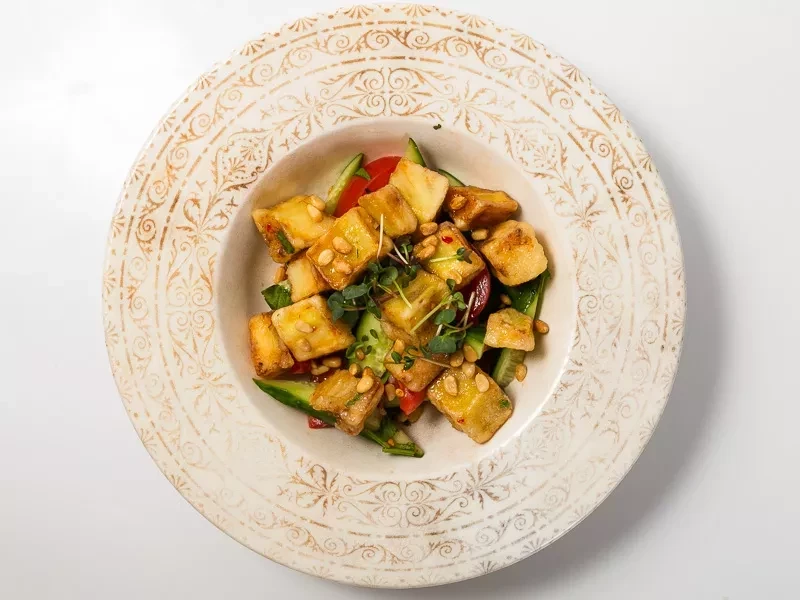 Салат с хрустящими баклажанами