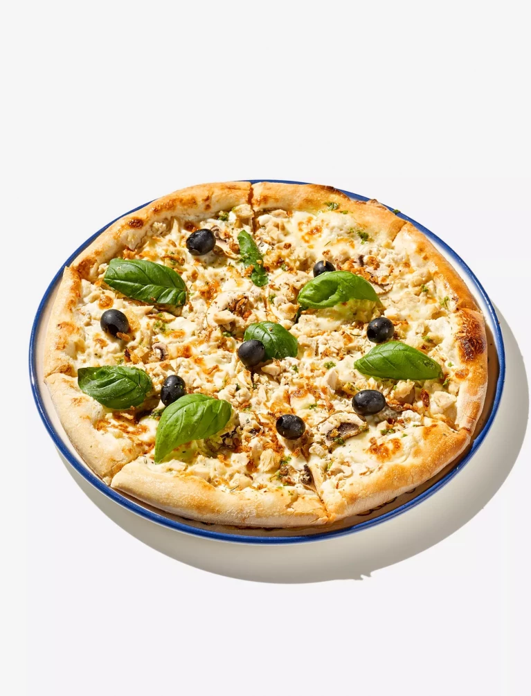 Пицца с курицей и грибами