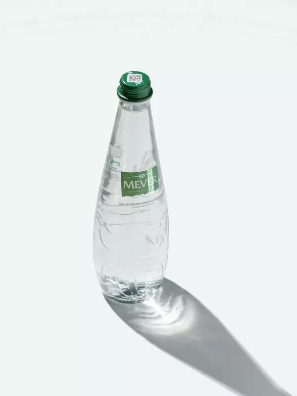 Вода Mever с газом