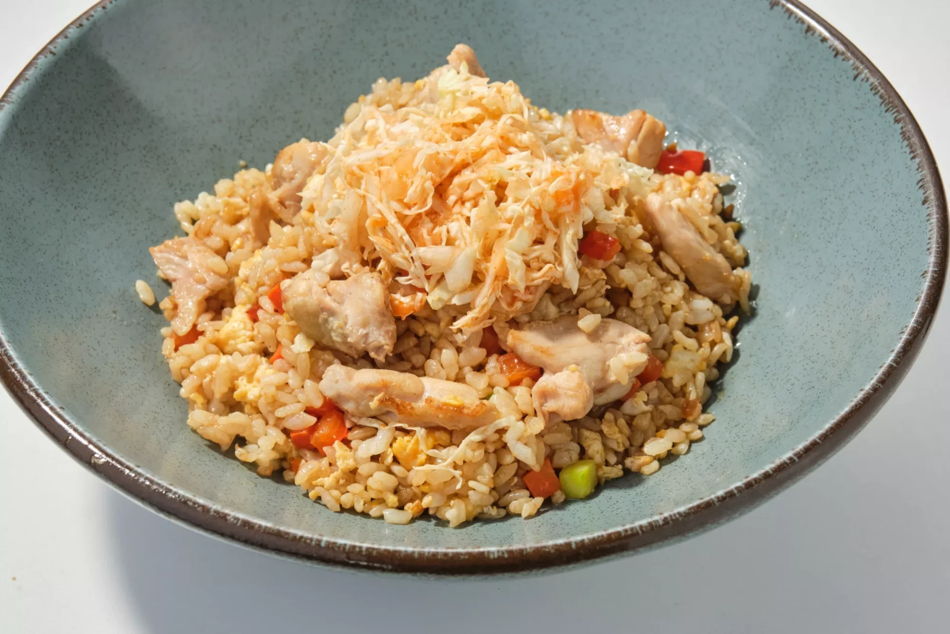 Жаренный рис с курицей