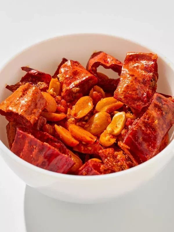 Арахис жареный с чипсами чили