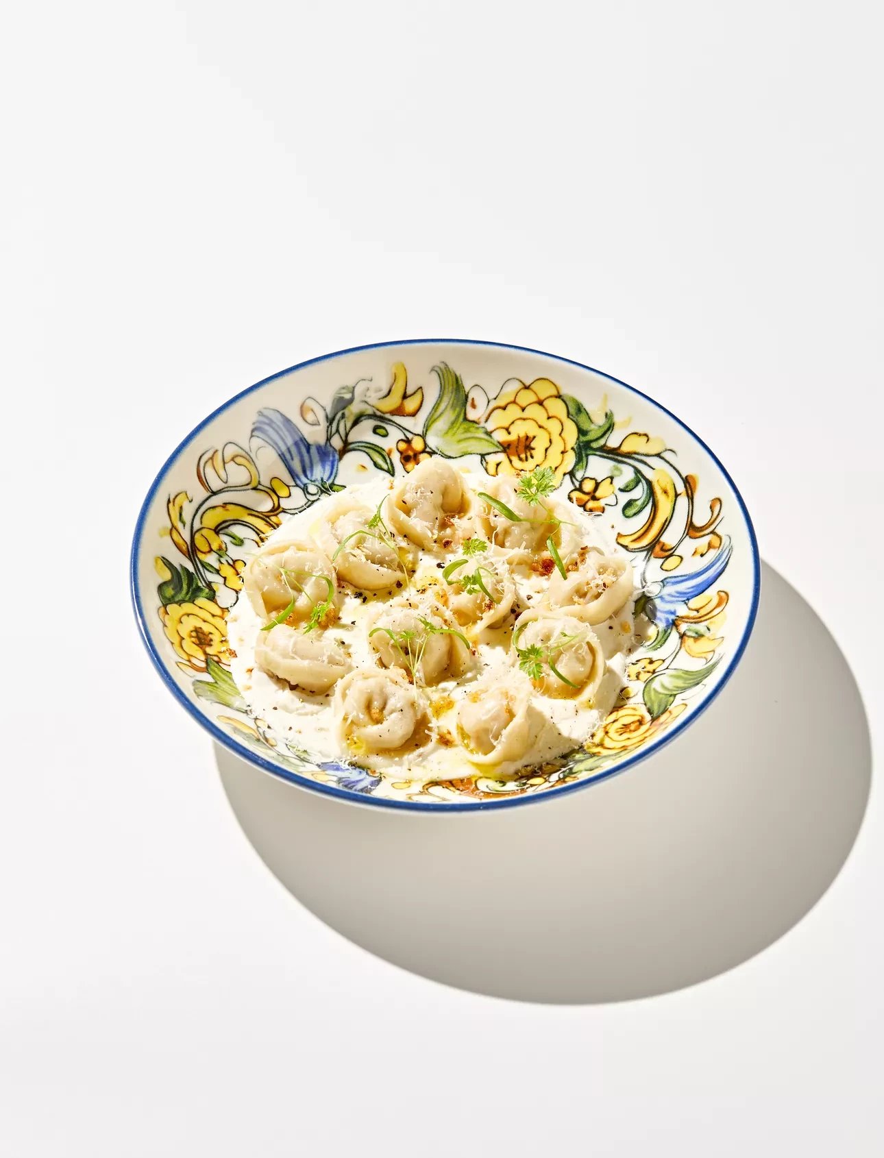 Уральские пельмени в сырно-трюфельном соусе