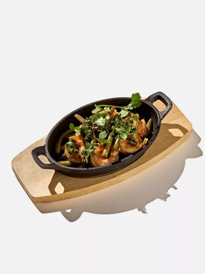 Креветки под соусом чимичурри