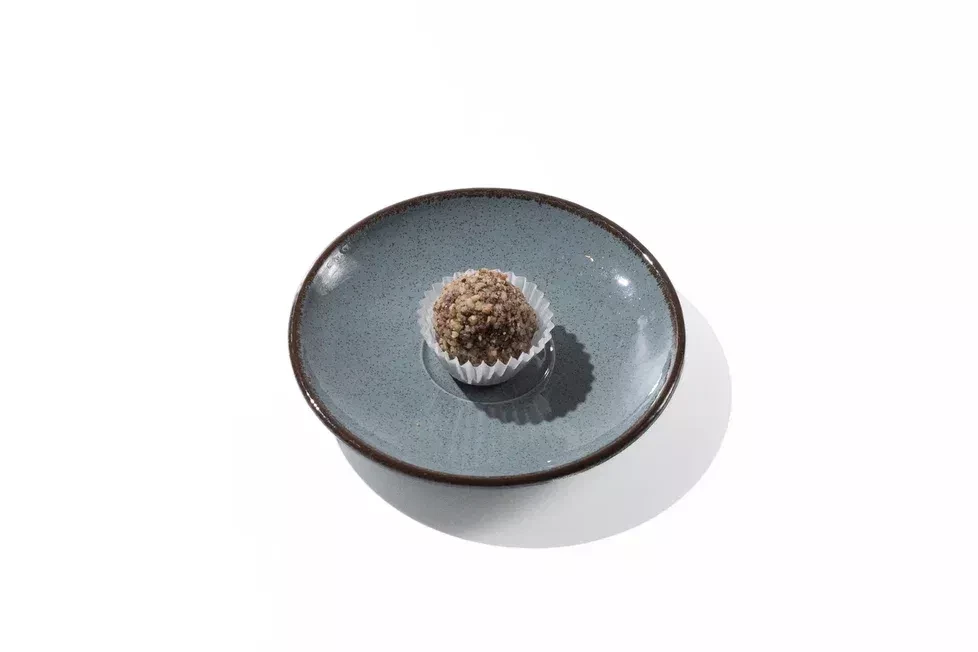 Трюфельная конфета "Абрикос в мёде"